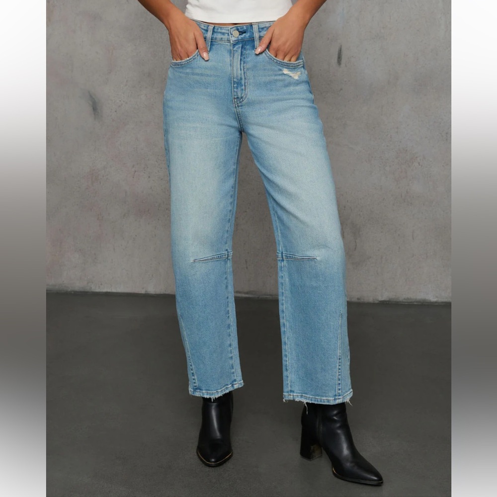 NWT Evangelina Distressed Barrel Jeans Sz: 29 & 31 - Picture 3 of 16